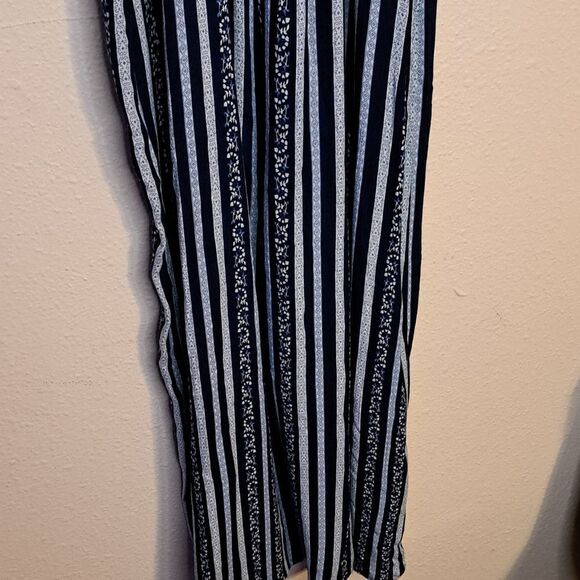 Hint of Blush romper size medium - Picture 4 of 5